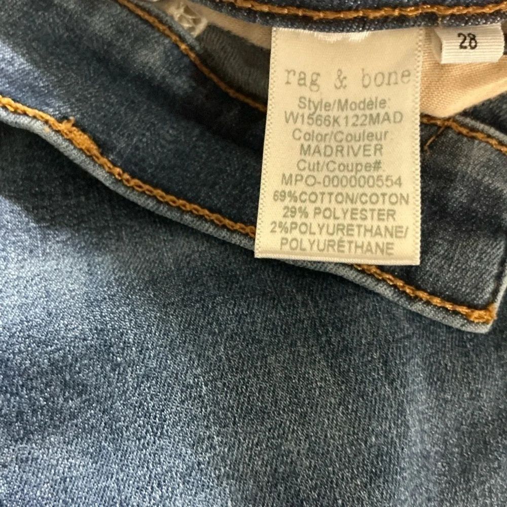 Rag to Bone New York Blue Jeans Distressed Women's Jeans Sz 28